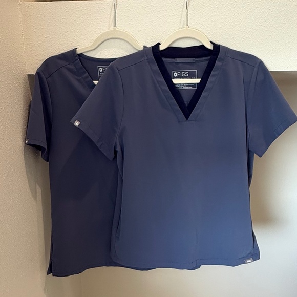FIGS Scrub Top *SET* Blue Tops (Size M) - Picture 2 of 7